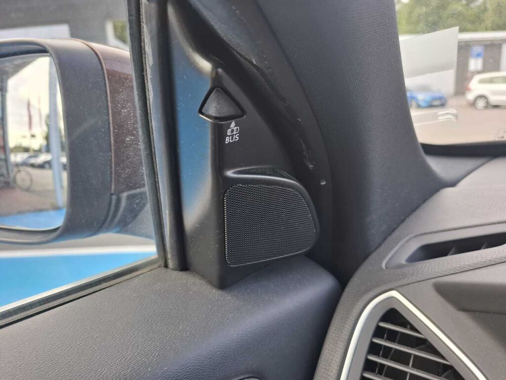 Volvo XC60 2017 Ruskea (beige)