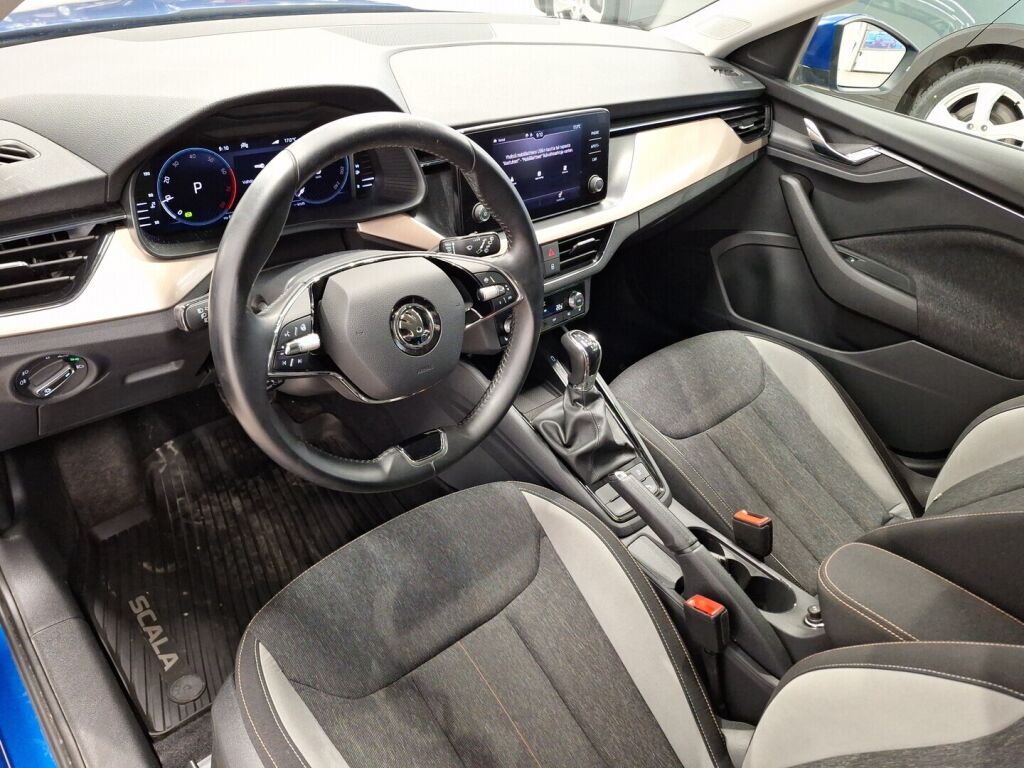 Skoda Scala 2022 Sininen