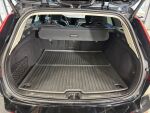 Volvo V60 2022 Musta