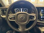 Volvo V60 2022 Musta