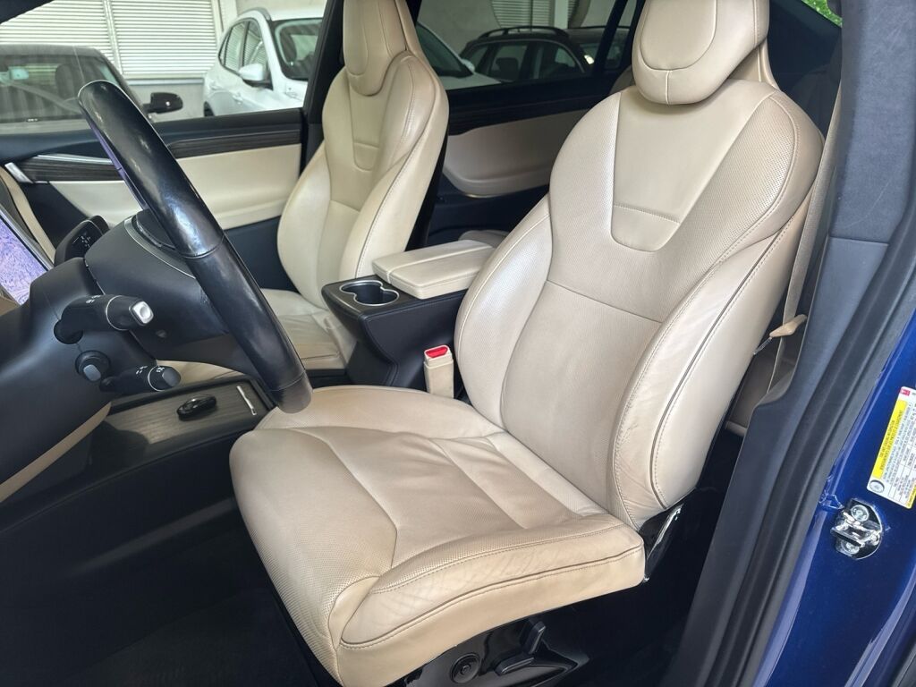 Tesla Model X 2016 Sininen