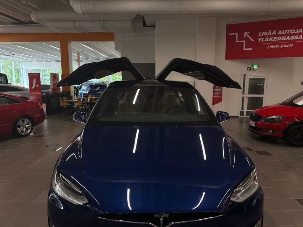 Tesla Model X 2016 Sininen