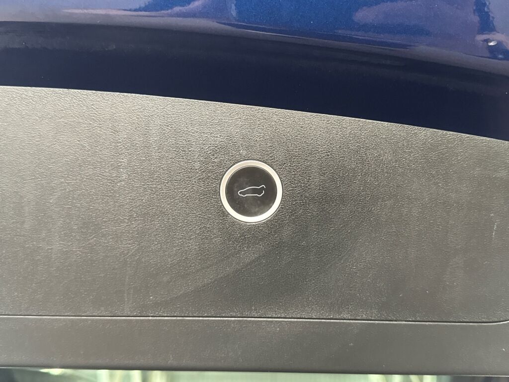 Tesla Model X 2016 Sininen