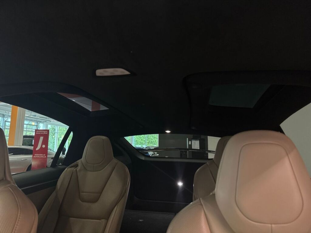 Tesla Model X 2016 Sininen