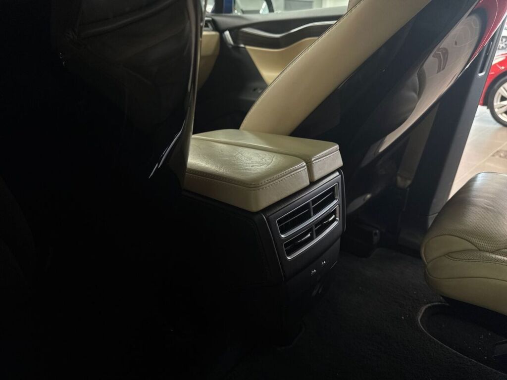 Tesla Model X 2016 Sininen