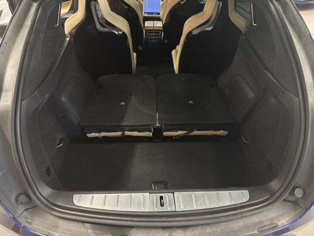 Tesla Model X 2016 Sininen