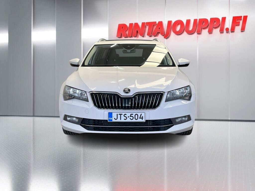 Skoda Superb 2019 Valkoinen
