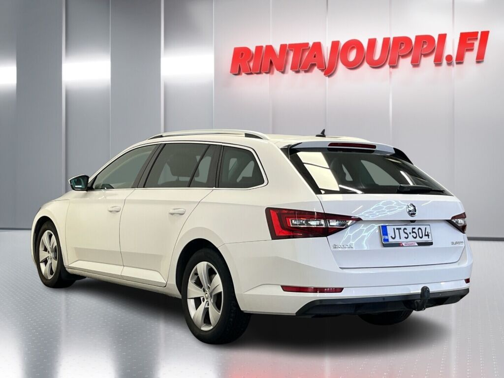Skoda Superb 2019 Valkoinen