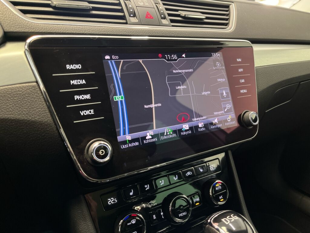 Skoda Superb 2019 Valkoinen