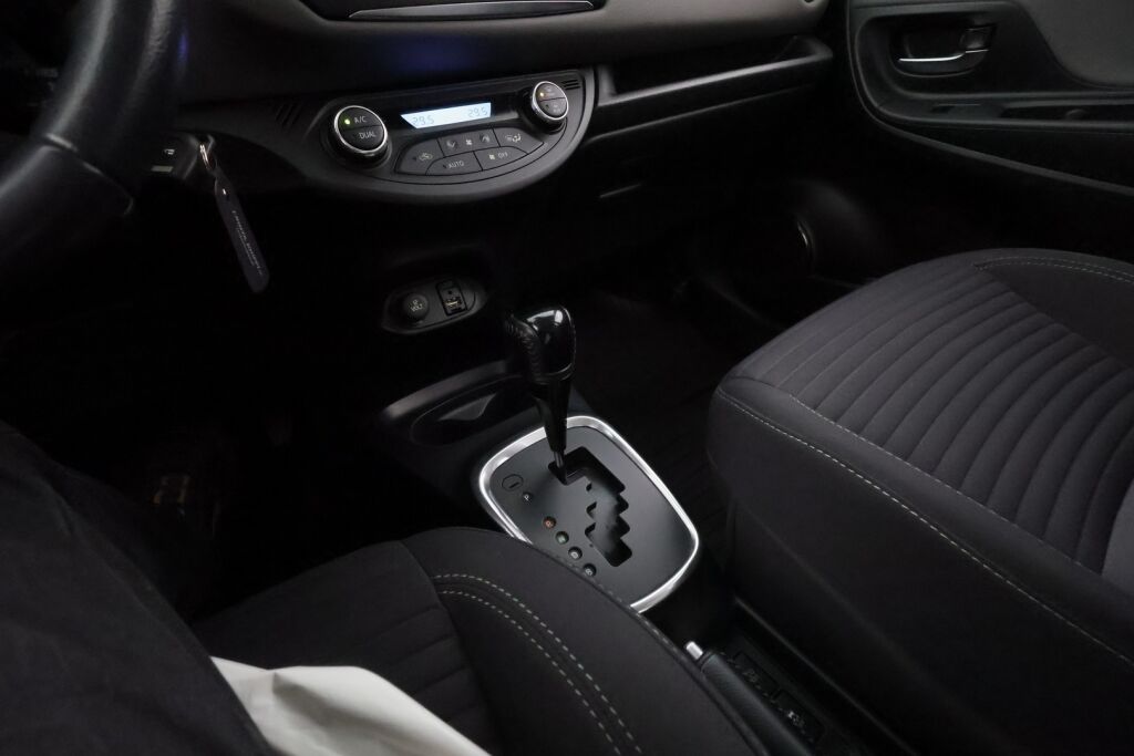 Toyota Yaris 2018 Valkoinen