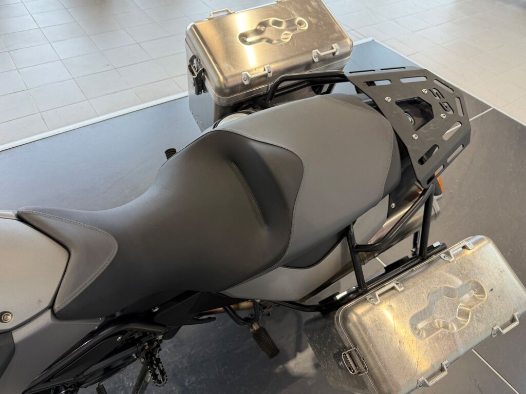 BMW F 2008 