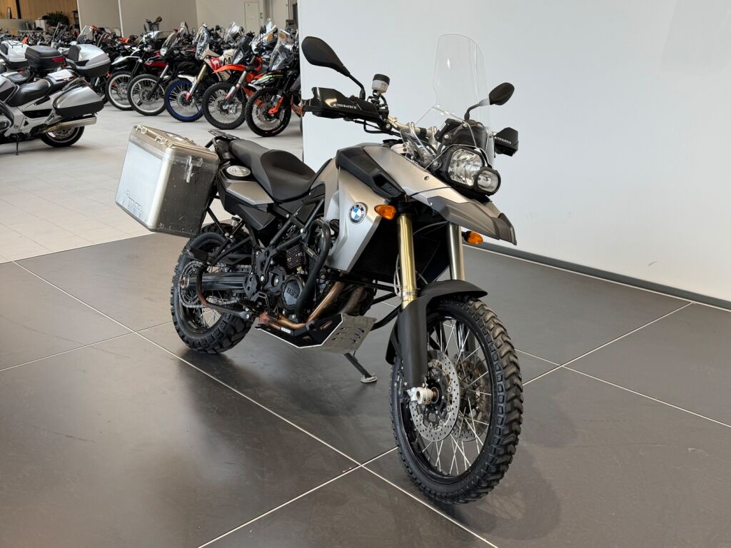 BMW F 2008 