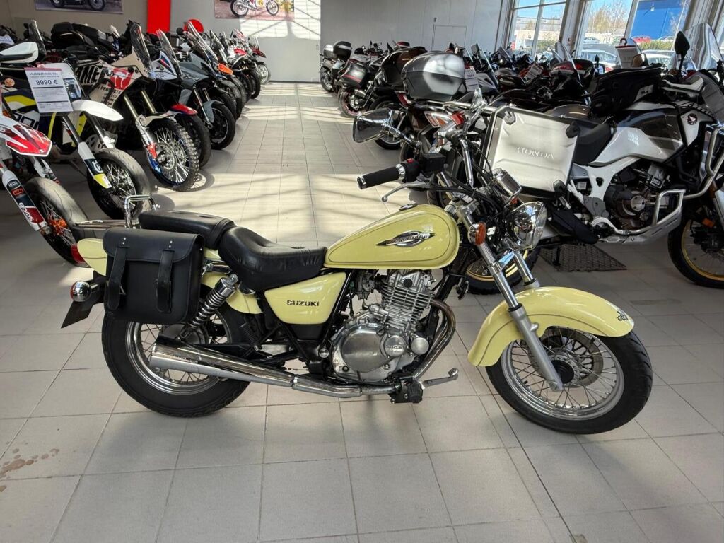 Suzuki GZ 1999 JL V 30