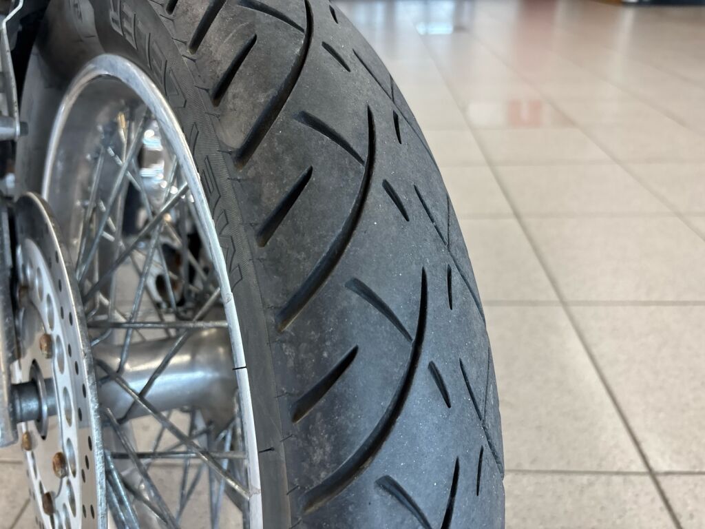 Yamaha XVS 1999 Punainen
