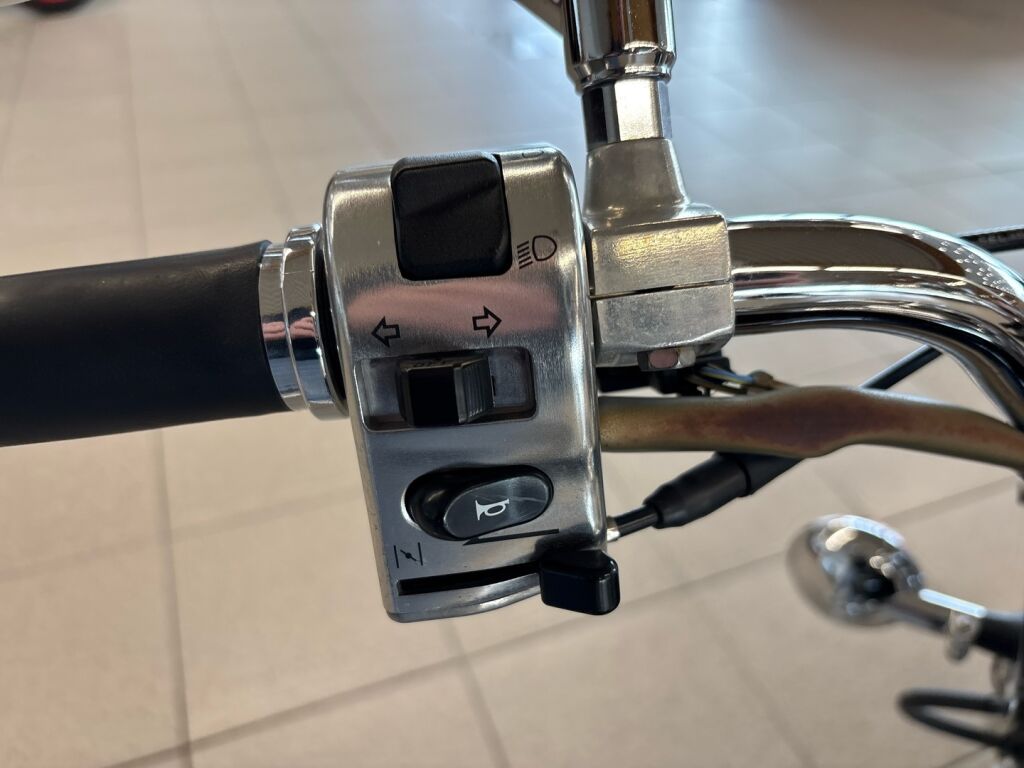 Yamaha XVS 1999 Punainen