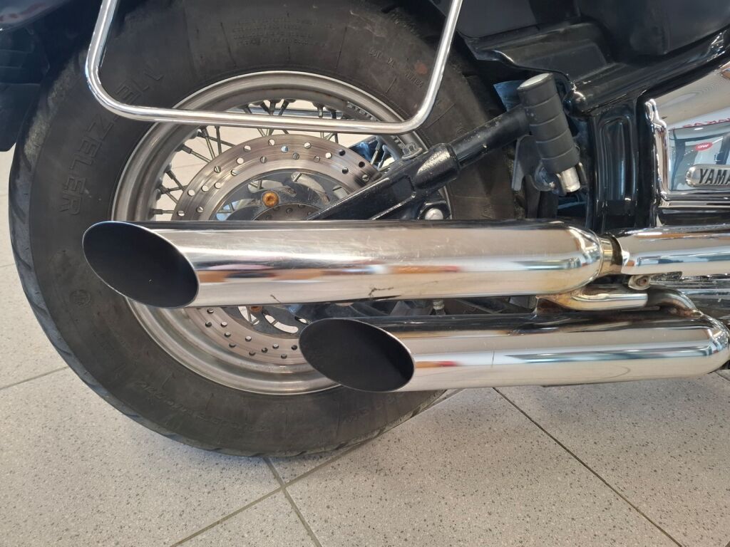 Yamaha XVS 1999 Punainen