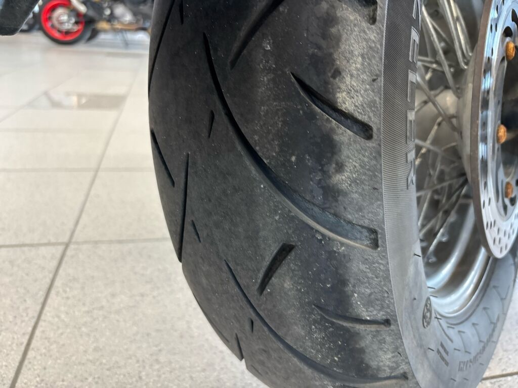 Yamaha XVS 1999 Punainen