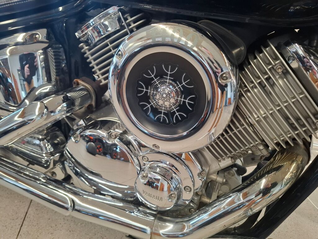 Yamaha XVS 1999 Punainen