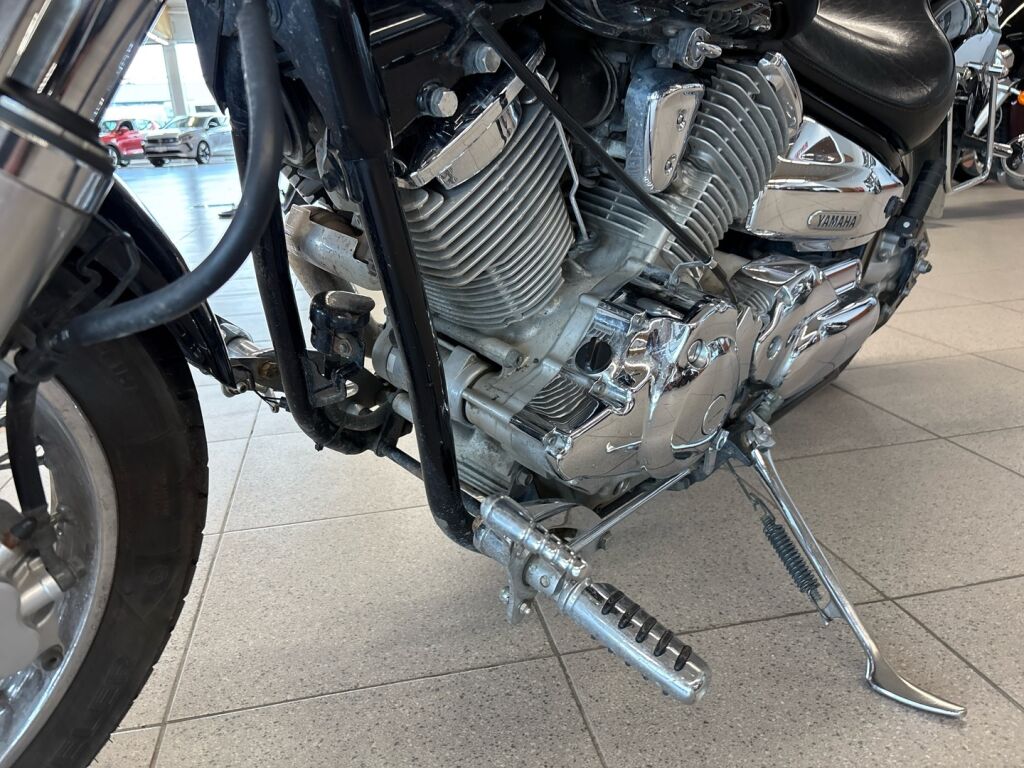 Yamaha XVS 1999 Punainen