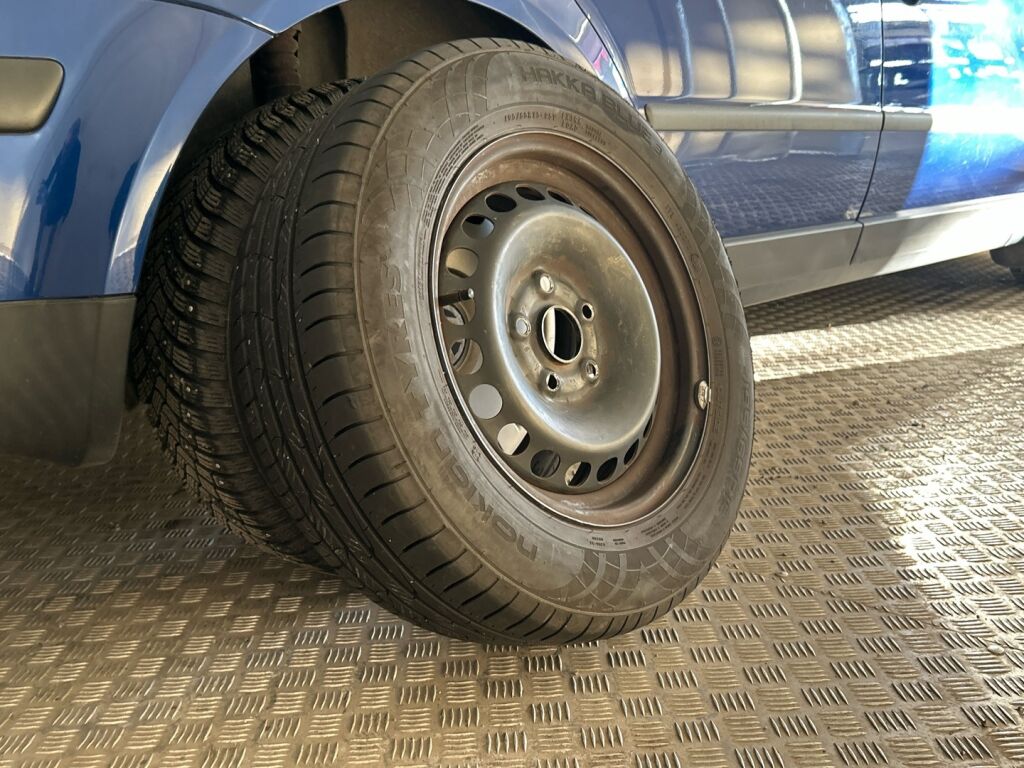 Volkswagen Passat Variant 2002 Sininen