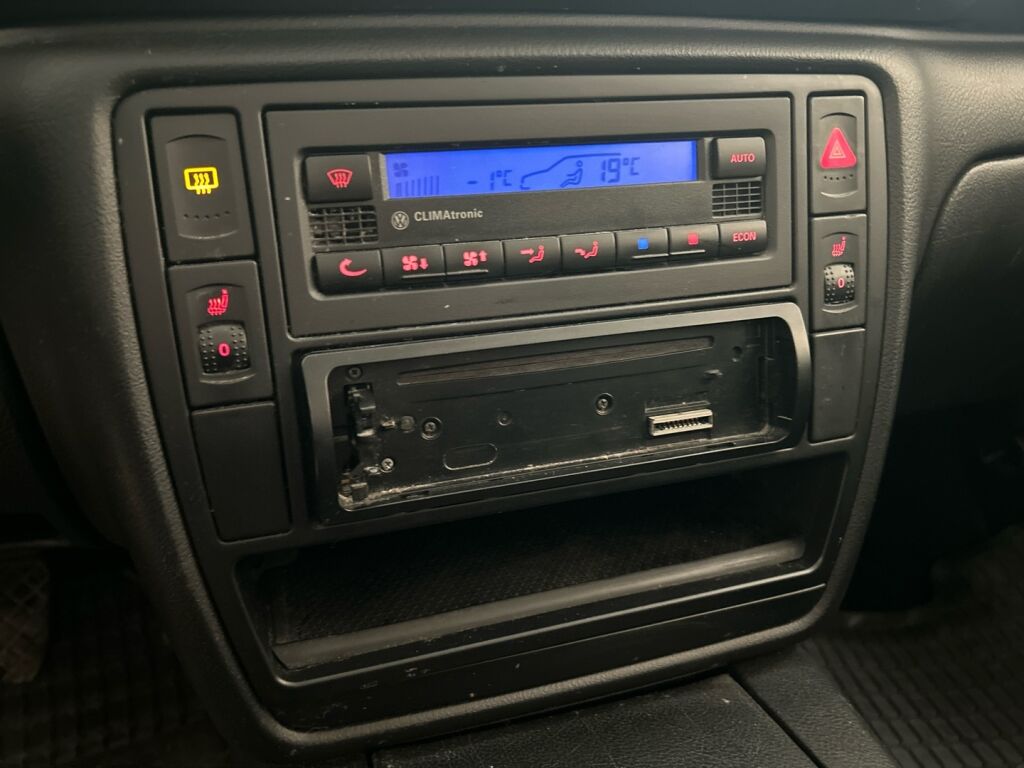 Volkswagen Passat Variant 2002 Sininen