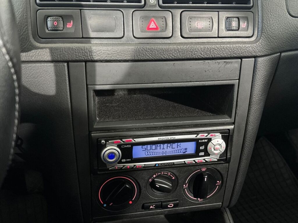 Volkswagen Golf Variant 2004 Punainen