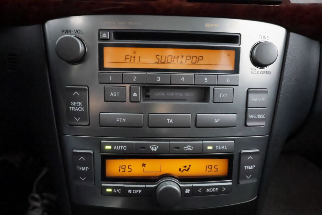 Toyota Avensis 2005 Vihreä