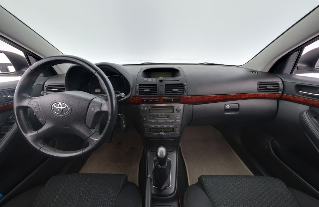 Toyota Avensis 2005 Vihreä