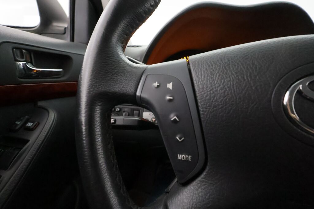 Toyota Avensis 2005 Vihreä