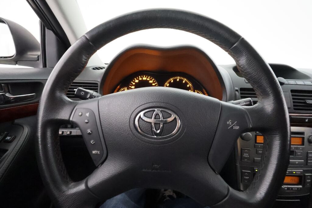 Toyota Avensis 2005 Vihreä