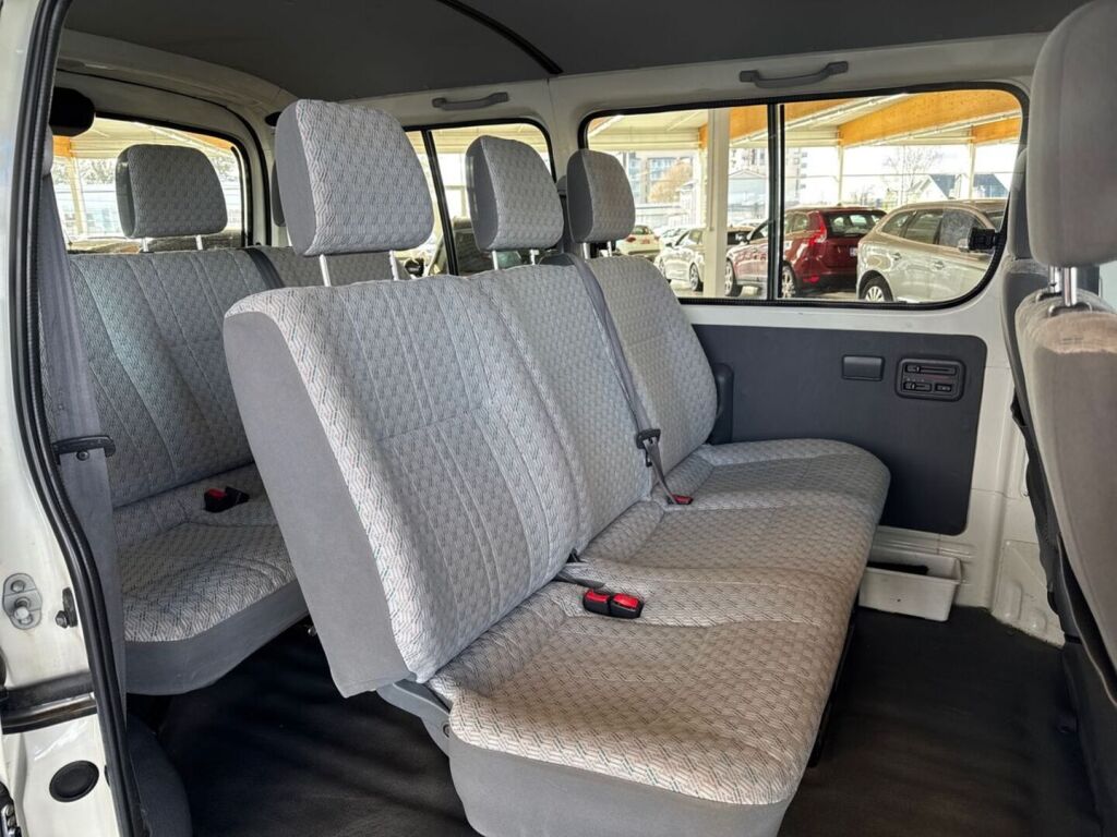 Toyota Hiace 2006 Valkoinen