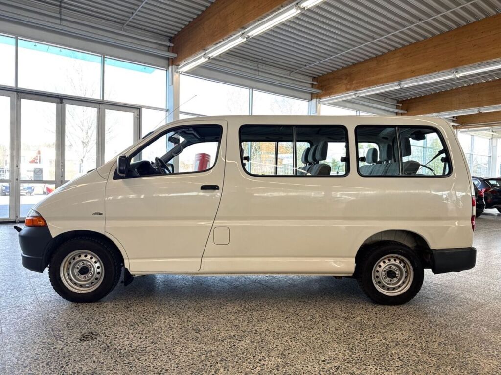 Toyota Hiace 2006 Valkoinen