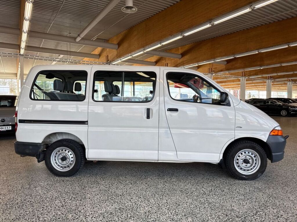 Toyota Hiace 2006 Valkoinen