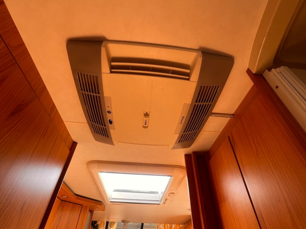 Bürstner ARGOS A 747 2008 Valkoinen