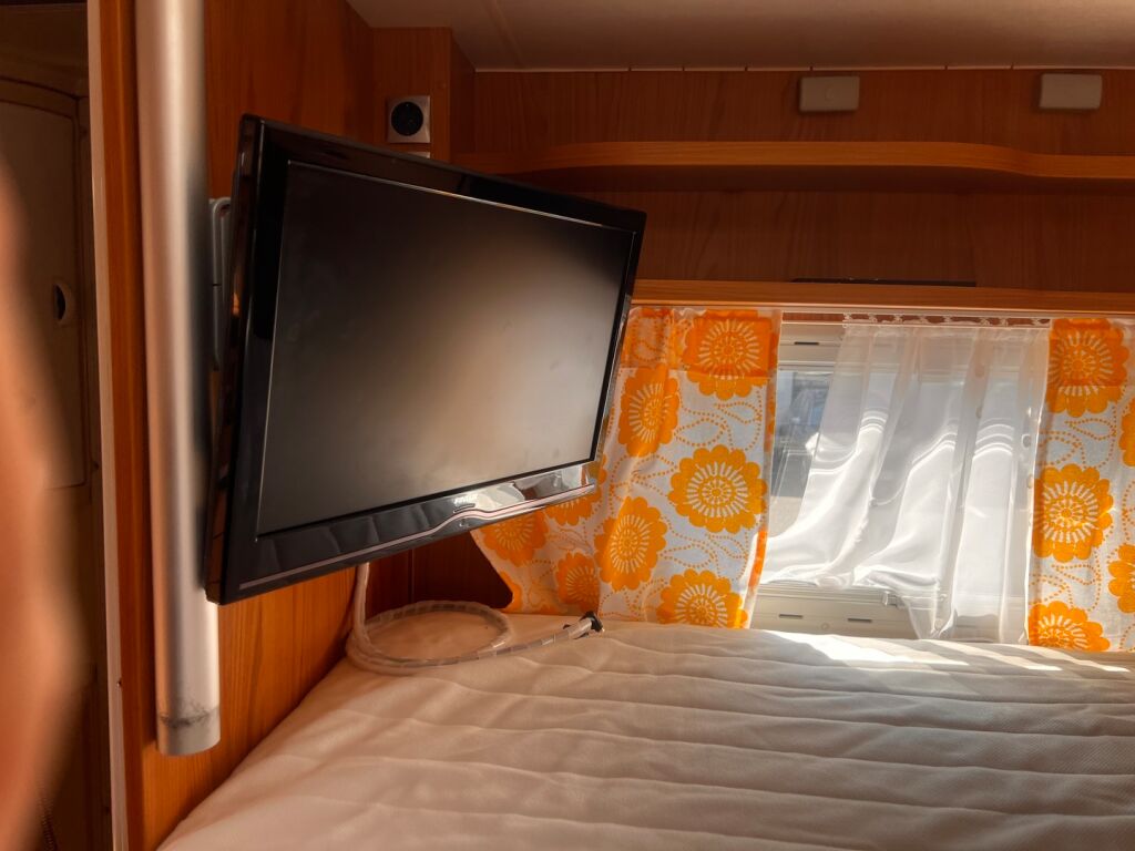 Bürstner ARGOS A 747 2008 Valkoinen