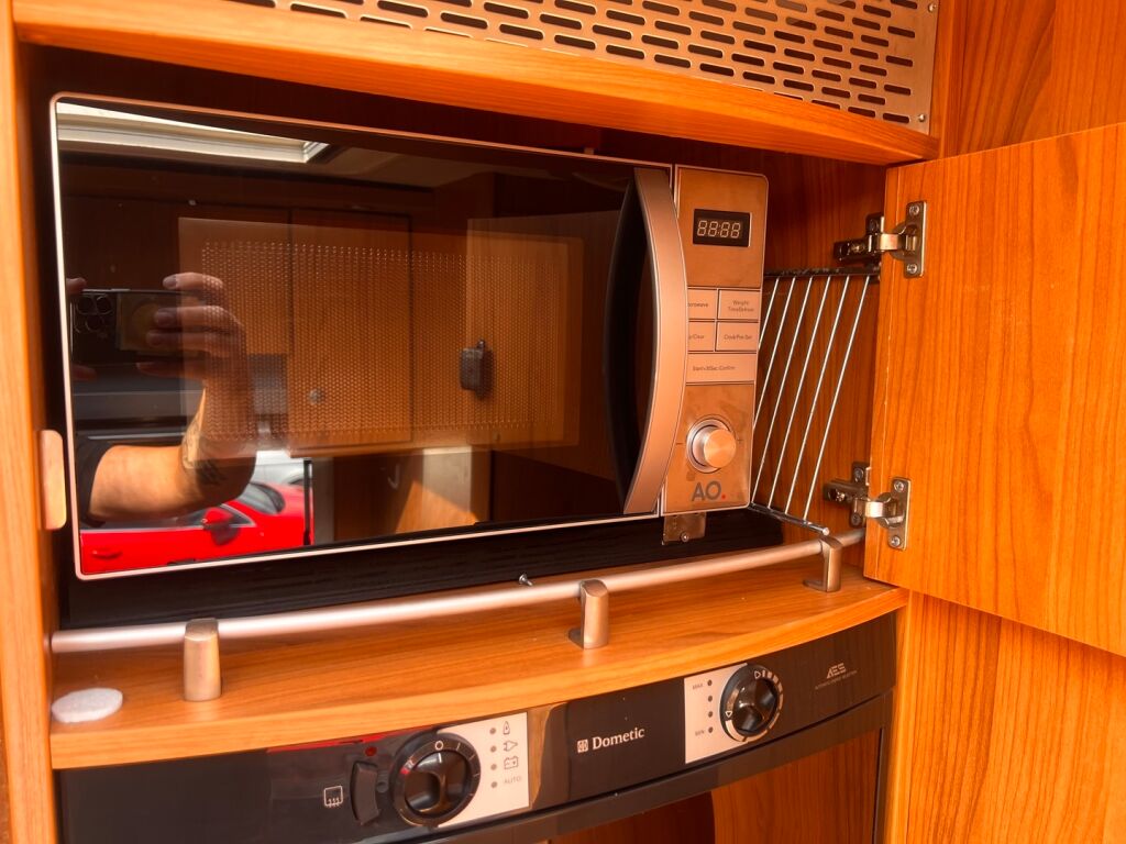 Bürstner ARGOS A 747 2008 Valkoinen