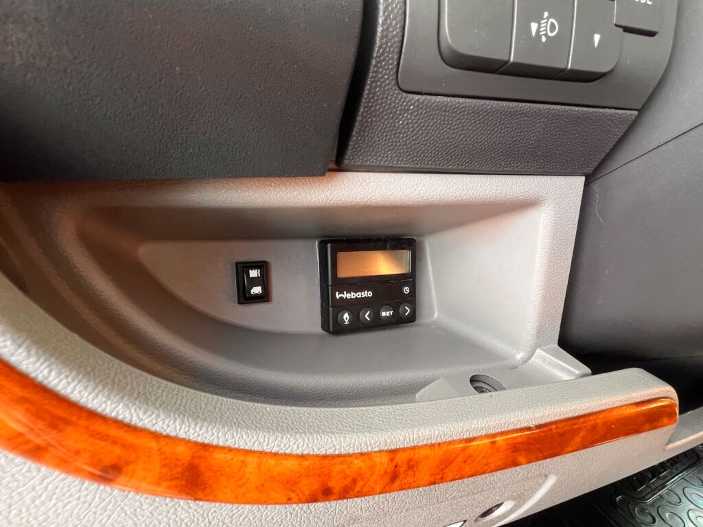 Bürstner ARGOS A 747 2008 Valkoinen