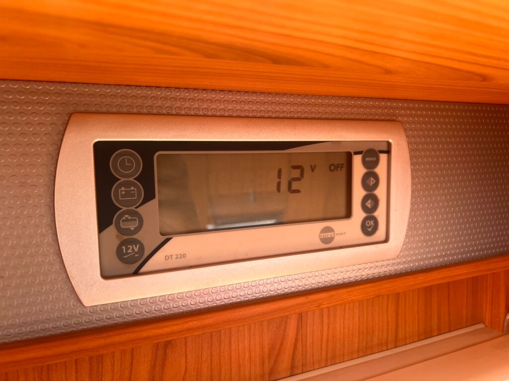 Bürstner ARGOS A 747 2008 Valkoinen