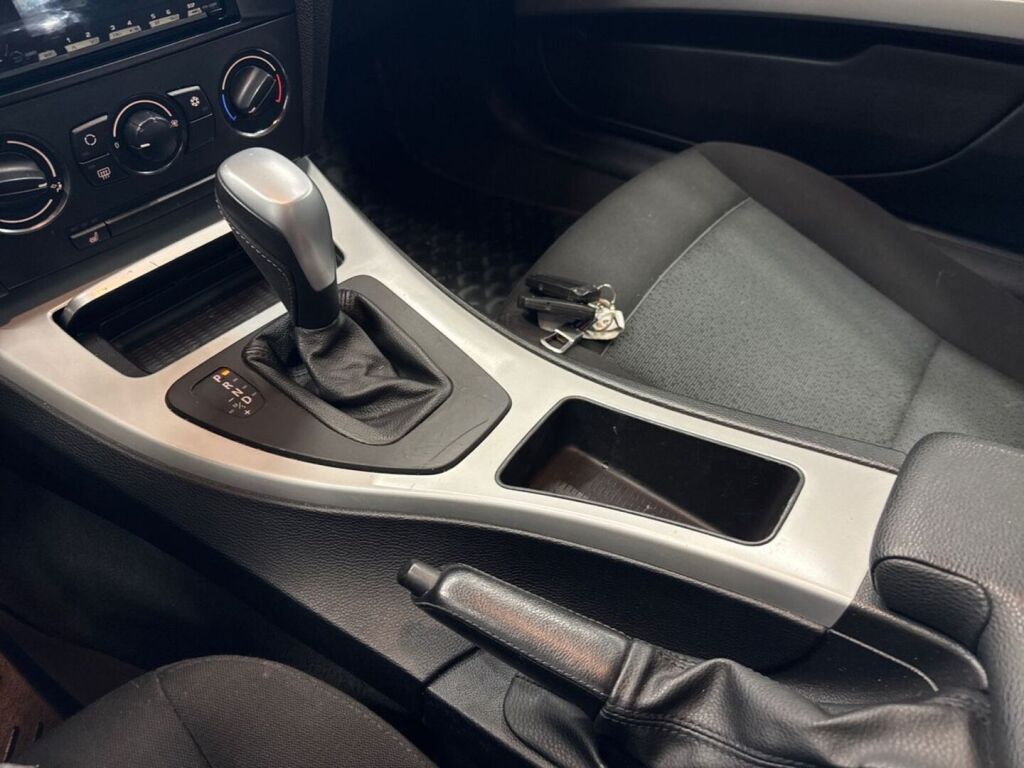 BMW 325 2007 Vihreä