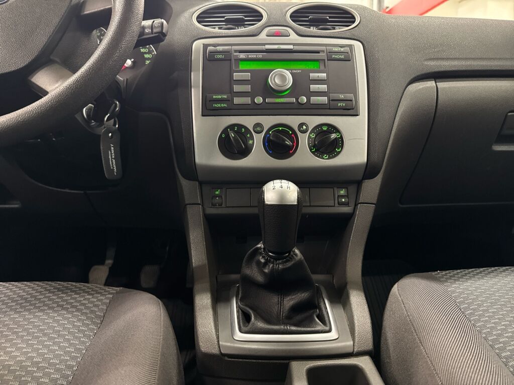 Ford Focus 2005 Harmaa