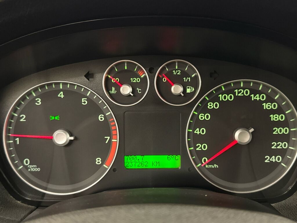 Ford Focus 2005 Harmaa