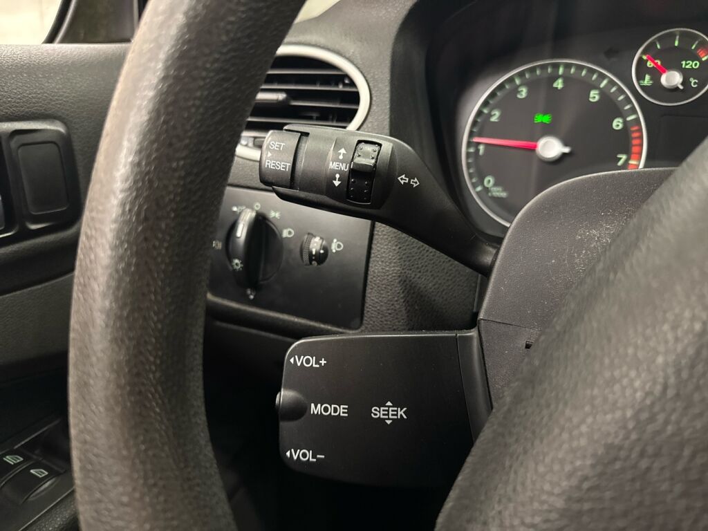 Ford Focus 2005 Harmaa