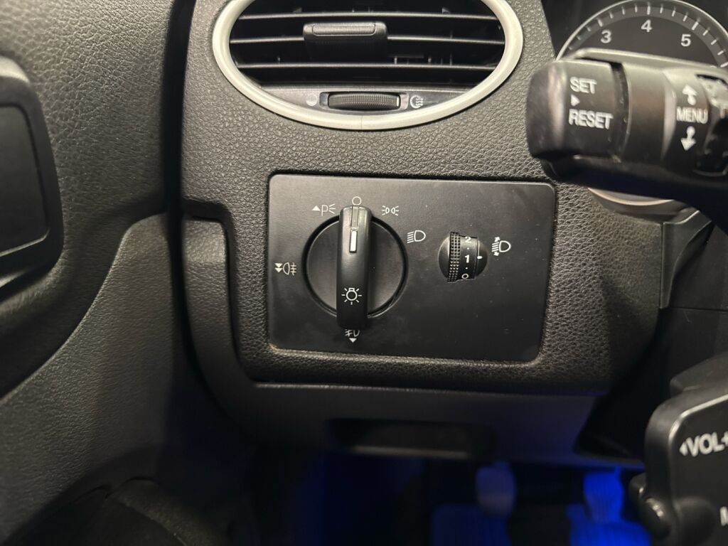 Ford Focus 2005 Harmaa