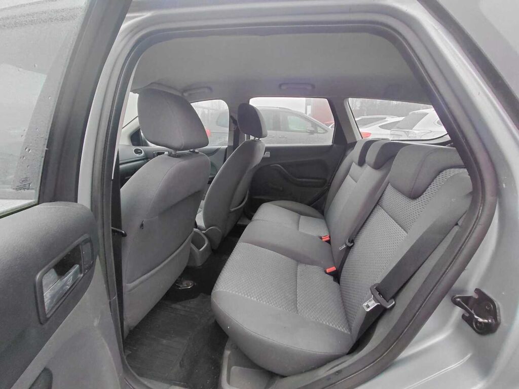 Ford Focus 2005 Harmaa