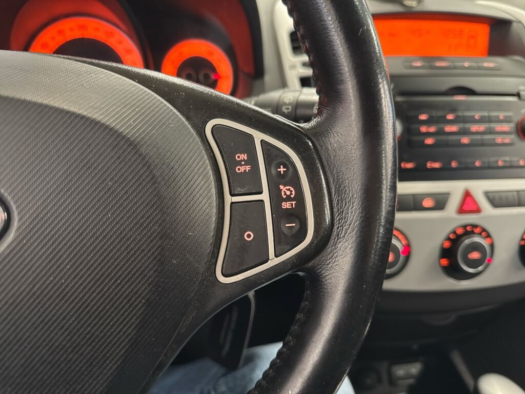 Kia Ceed 2008 Ruskea (beige)