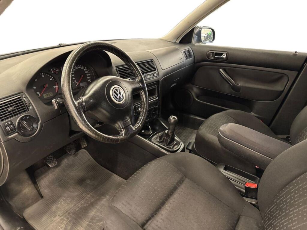 Volkswagen Golf Variant 2003 Sininen