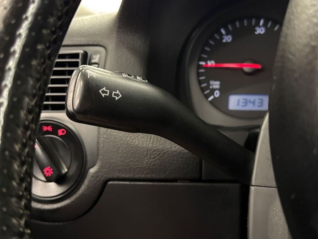Volkswagen Golf Variant 2003 Sininen