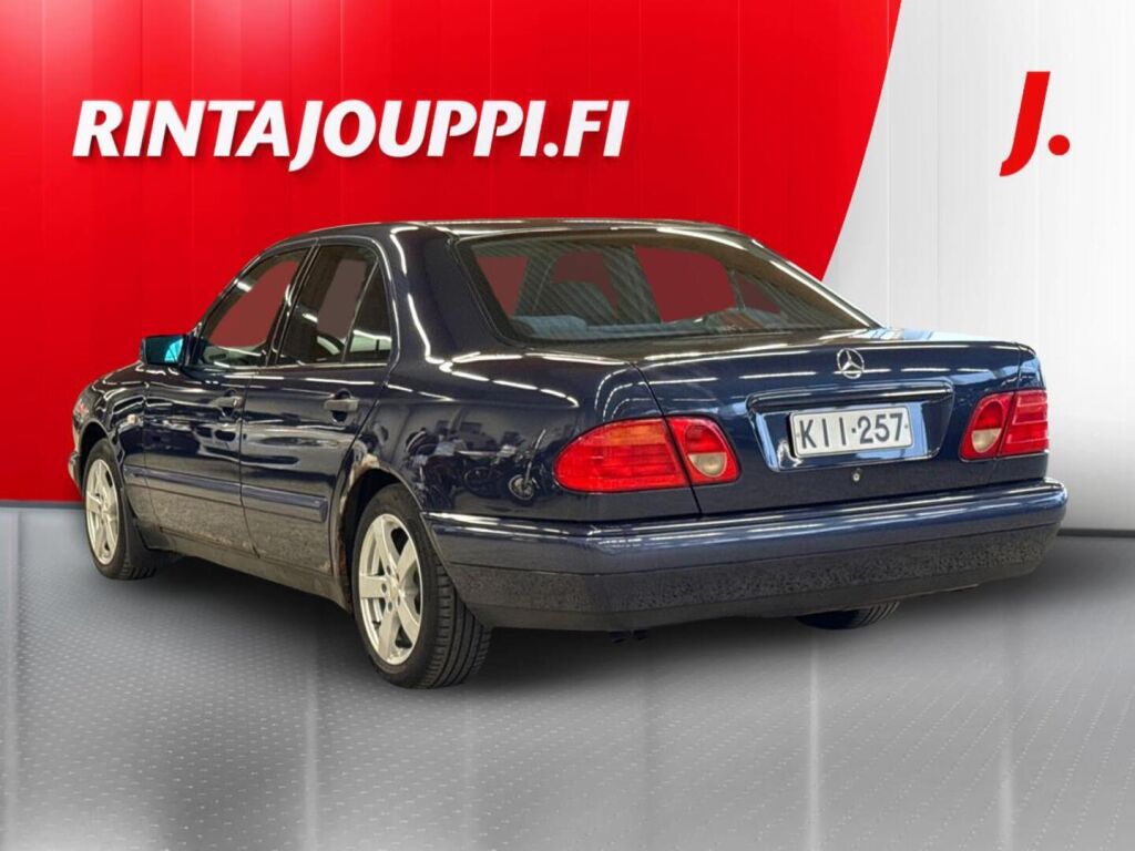 Mercedes-Benz E 1998 Sininen