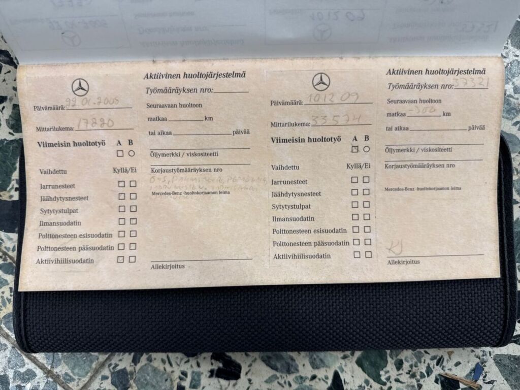 Mercedes-Benz E 1998 Sininen