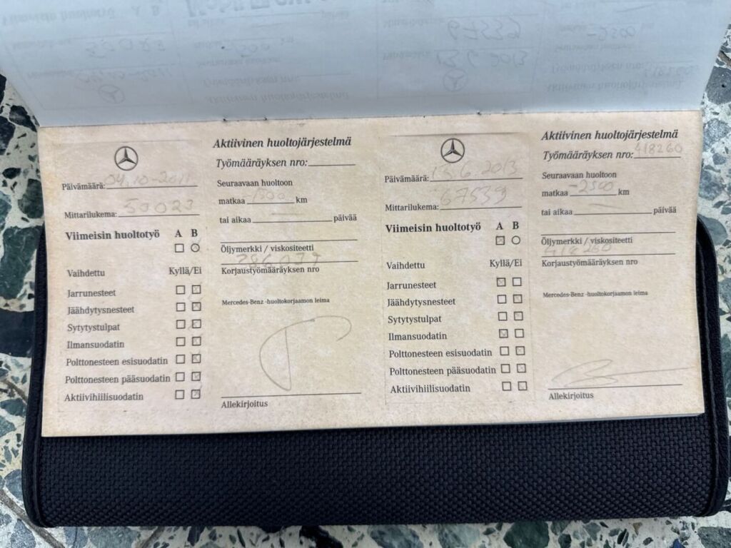Mercedes-Benz E 1998 Sininen